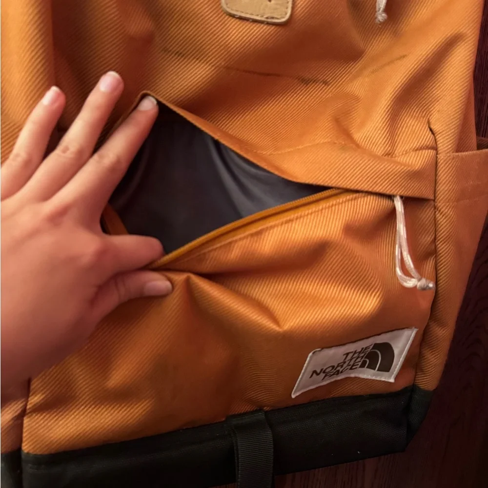 The North Face TNF Daypack Canvas Backpack Timber Orange Military Green 22L